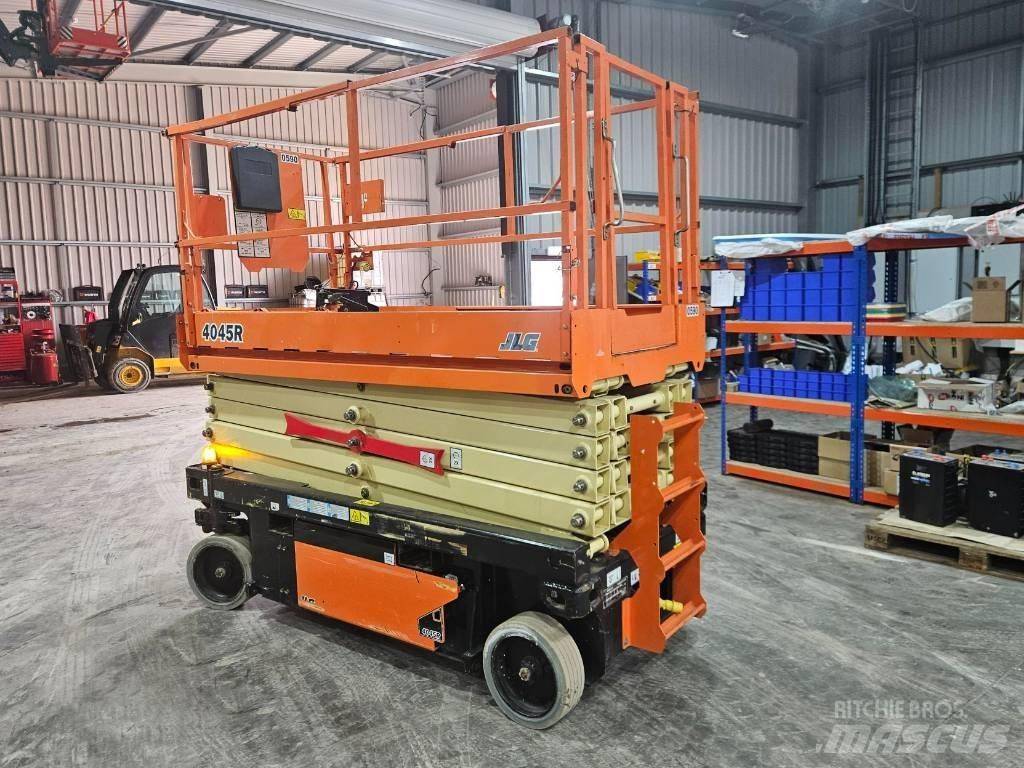 JLG 4045R Käärtõstukid