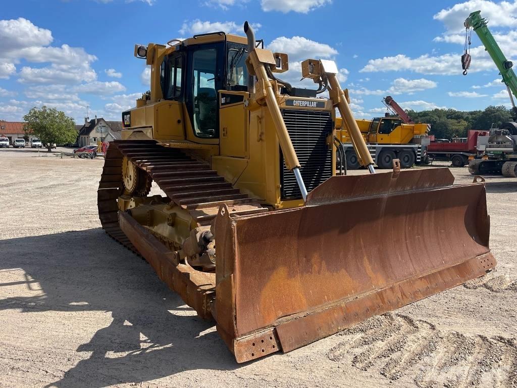 CAT D 6 T LGP Buldooserid
