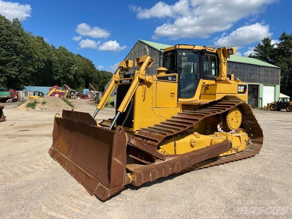 CAT D 6 T LGP Buldooserid