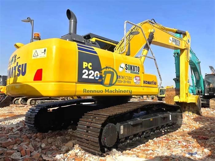 Komatsu PC 220-8 Roomikekskavaatorid