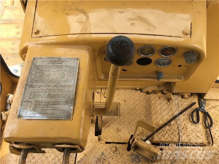 CAT D 8 K Buldooserid