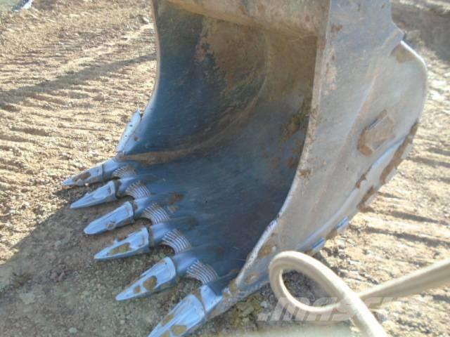 Komatsu PC 360 LC-10 Roomikekskavaatorid