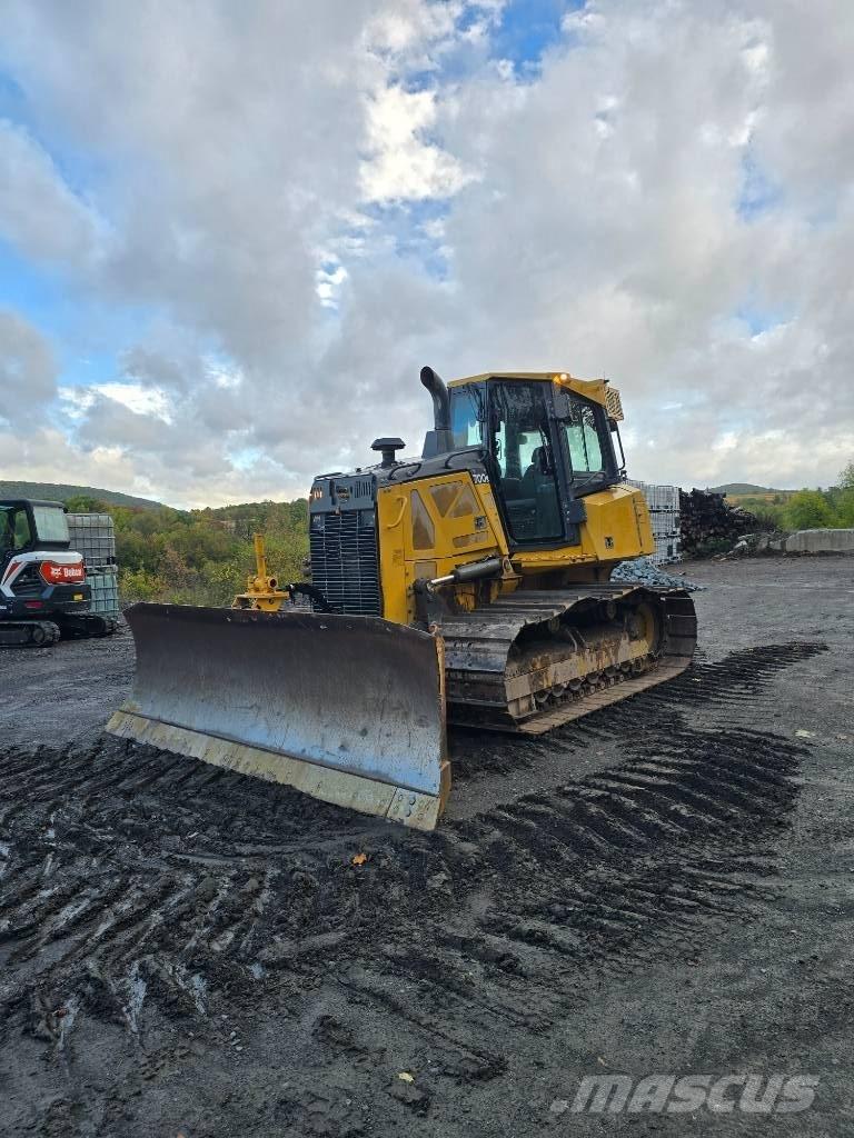 DEERE 700K LGP Buldooserid