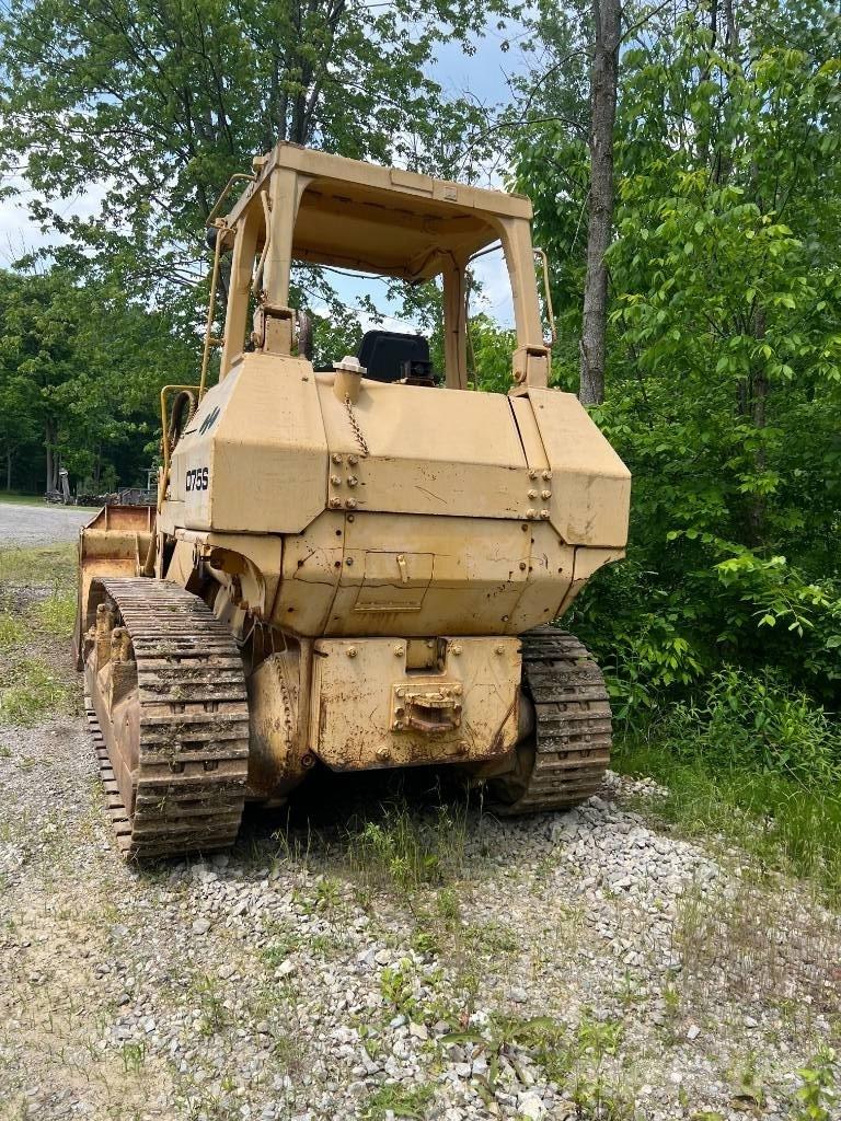 Komatsu D 75 S Roomiklaadurid
