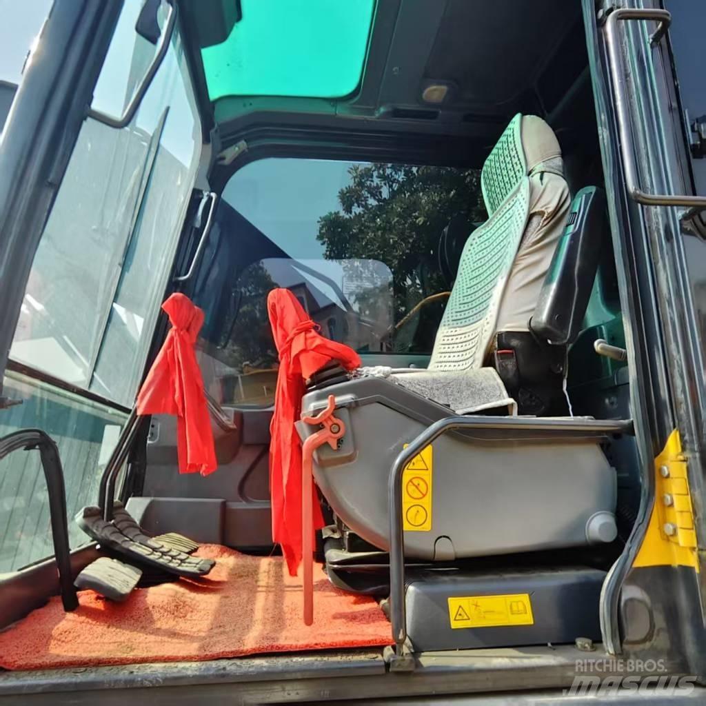 Volvo EC 220 Roomikekskavaatorid