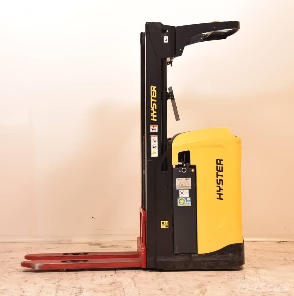 Hyster RS1.6-24 Platvormiga virnastajad