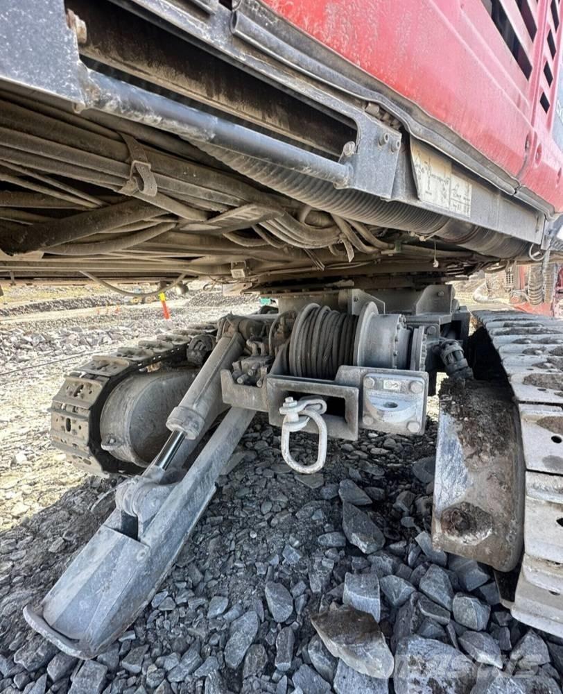 Sandvik DX800i Vertikaalsed puurmasinad