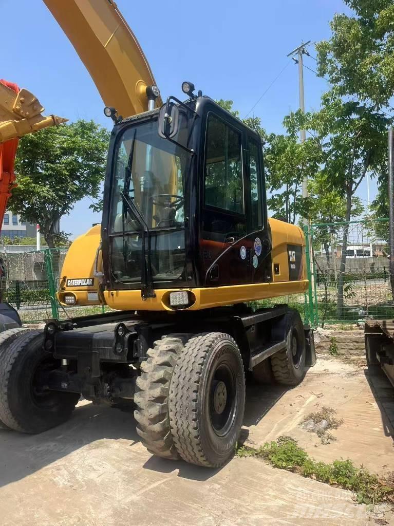 CAT 315 D Ratasekskavaatorid