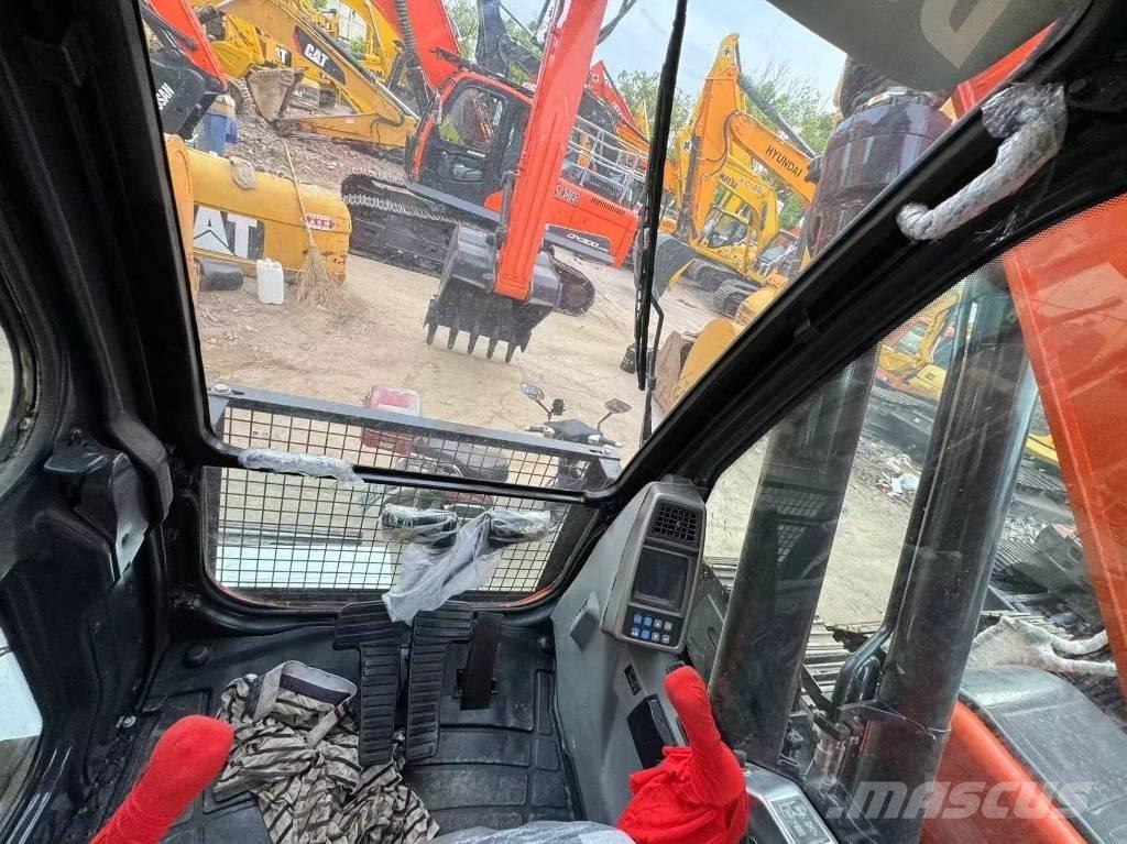 Doosan DX 300 LC Roomikekskavaatorid