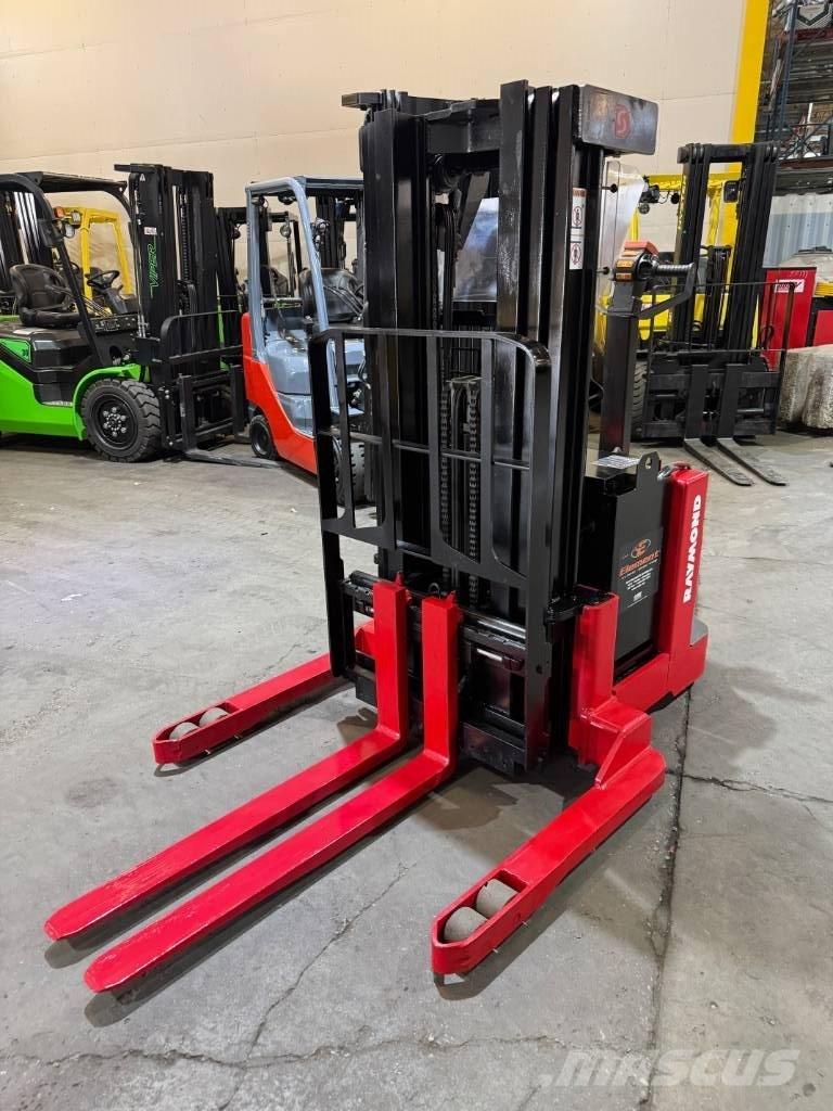 Raymond DSX040 Platvormiga virnastajad