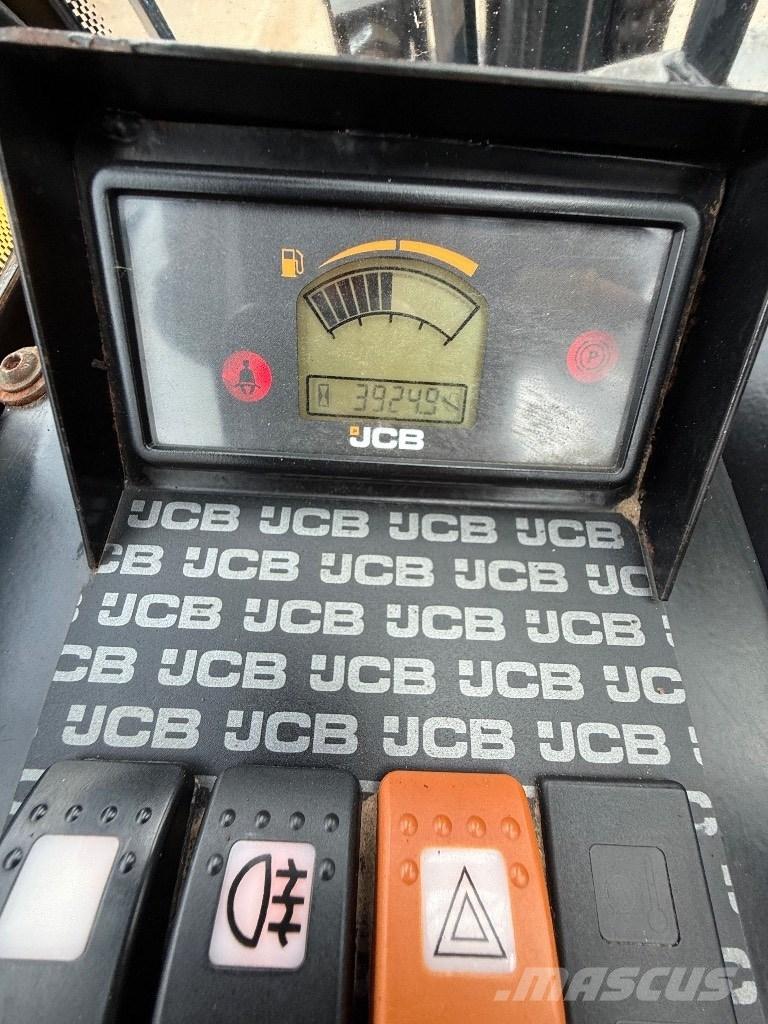JCB 930-4 Maastikutõstukid