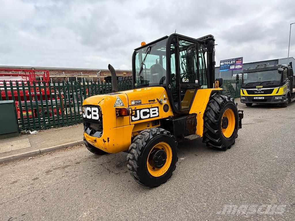 JCB 930-4 Maastikutõstukid