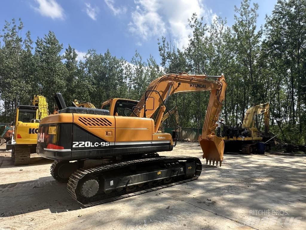 Hyundai 220LC-9S Roomikekskavaatorid