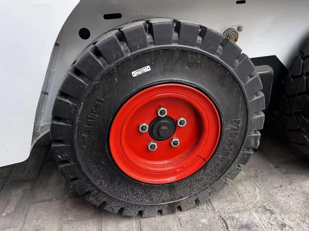 Bobcat S 70 Kompaktlaadurid