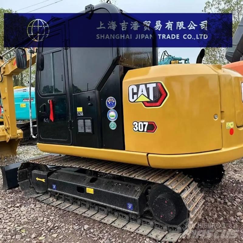 CAT 307 Roomikekskavaatorid