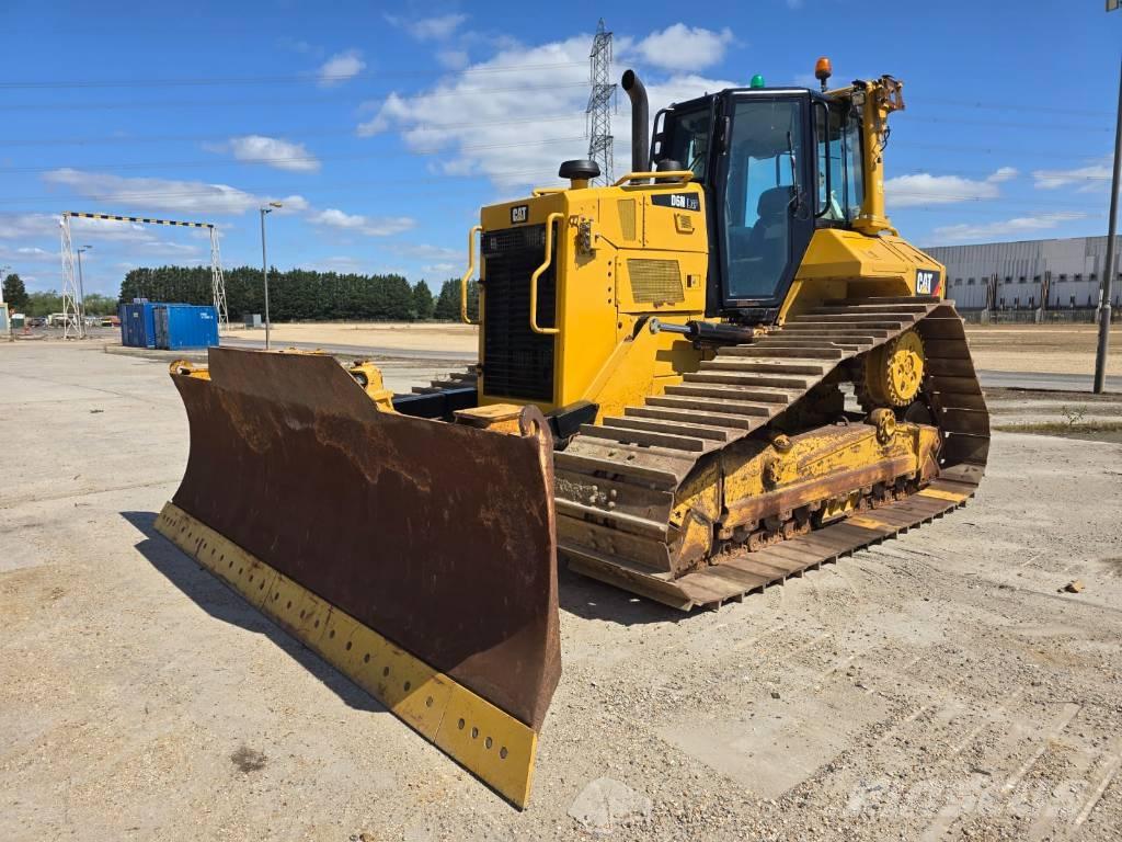CAT D 6 N LGP Buldooserid