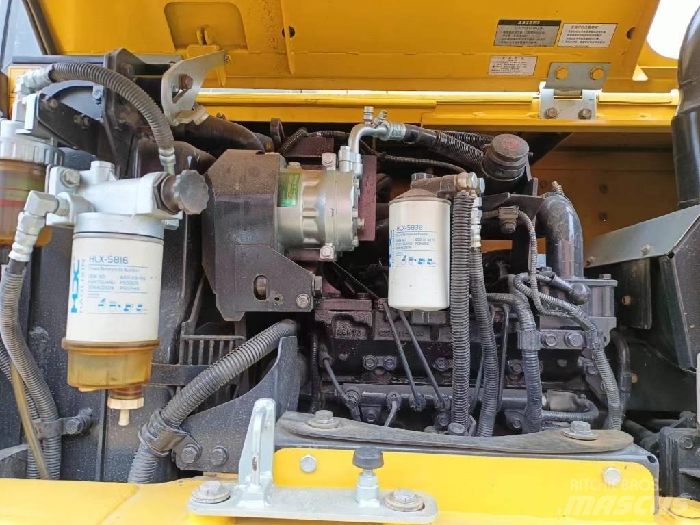 Komatsu PC 70-8 Roomikekskavaatorid