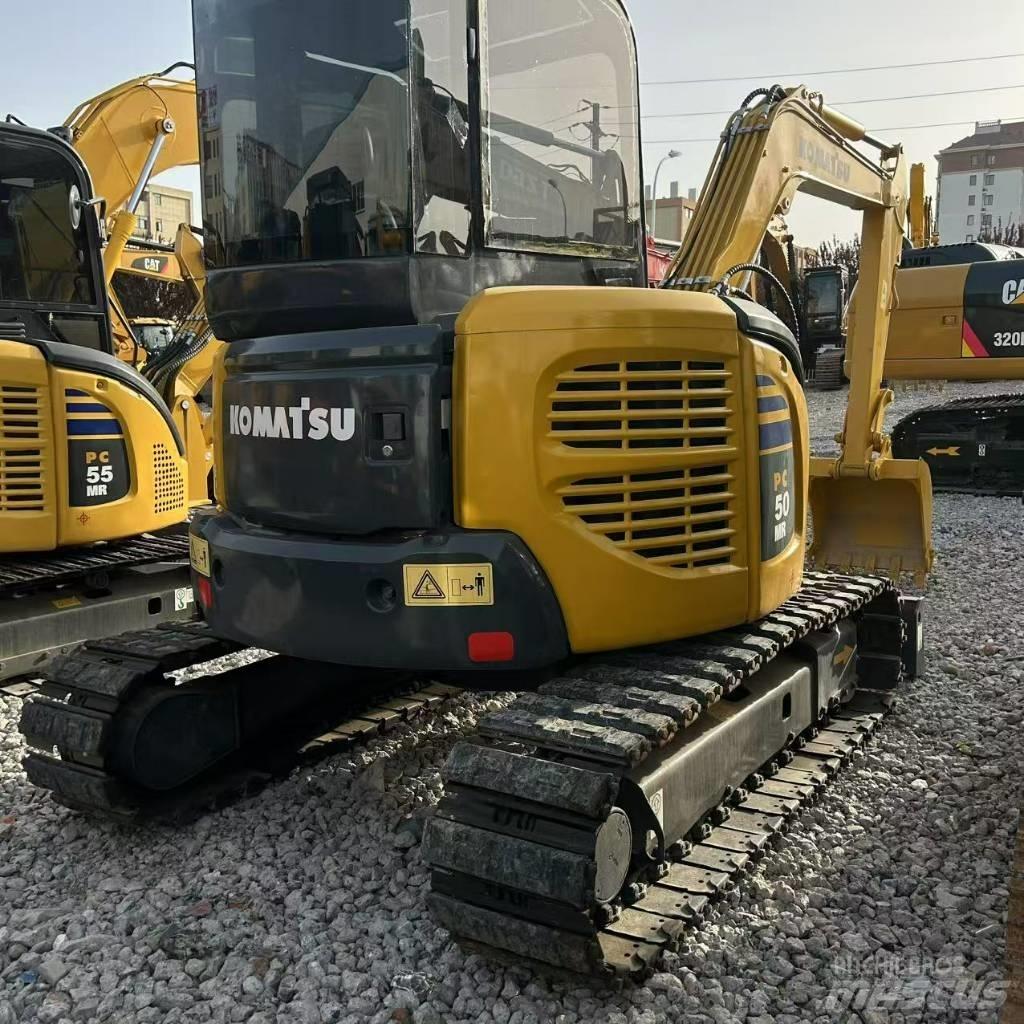 Komatsu 50-2 Roomikekskavaatorid