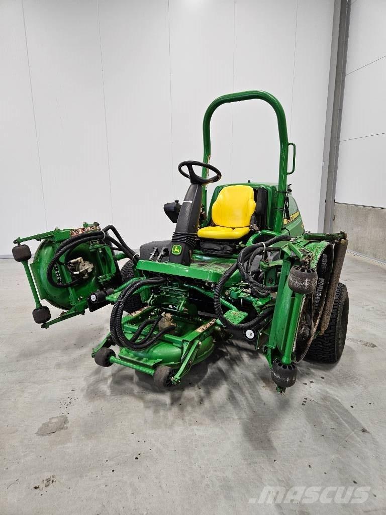 John Deere 9009A Muud golfiväljaku niidukid