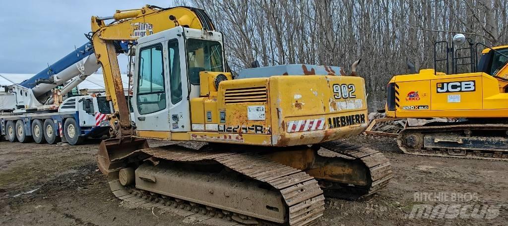 Liebherr R 902 HDSL Roomikekskavaatorid