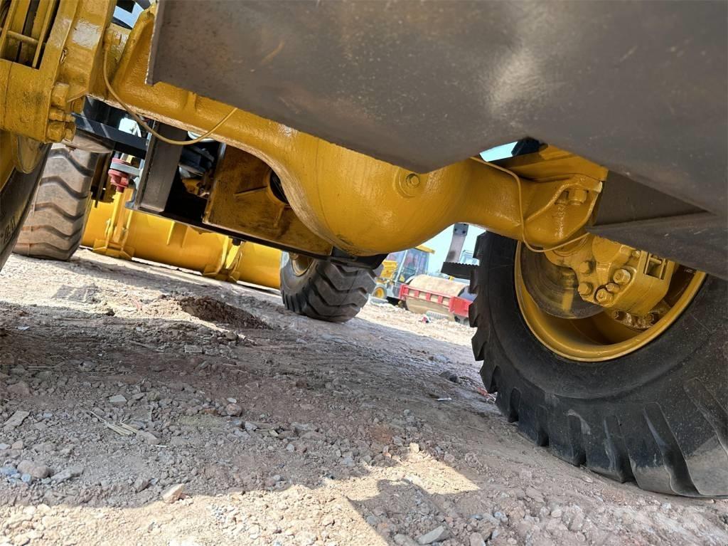 SDLG L 936 Rataslaadurid