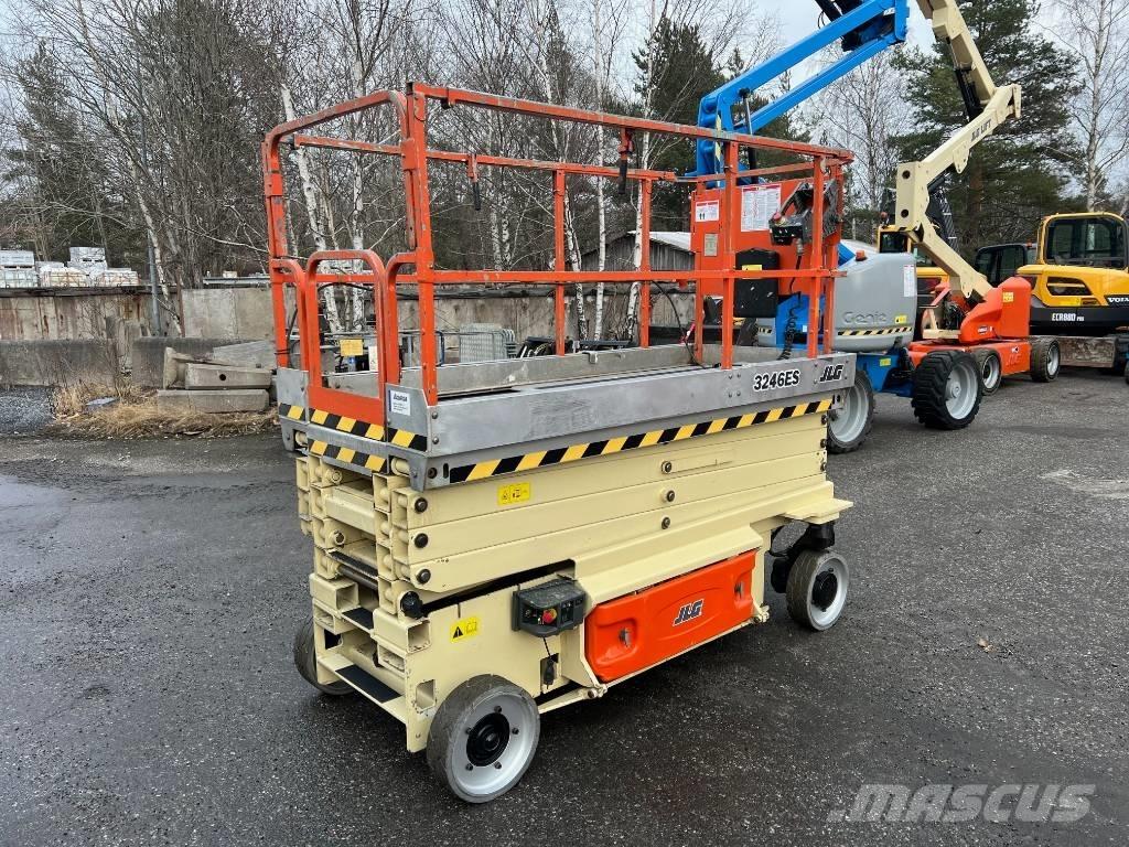 JLG 3246 ES Käärtõstukid