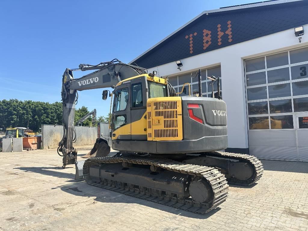 Volvo ECR 235 D Roomikekskavaatorid