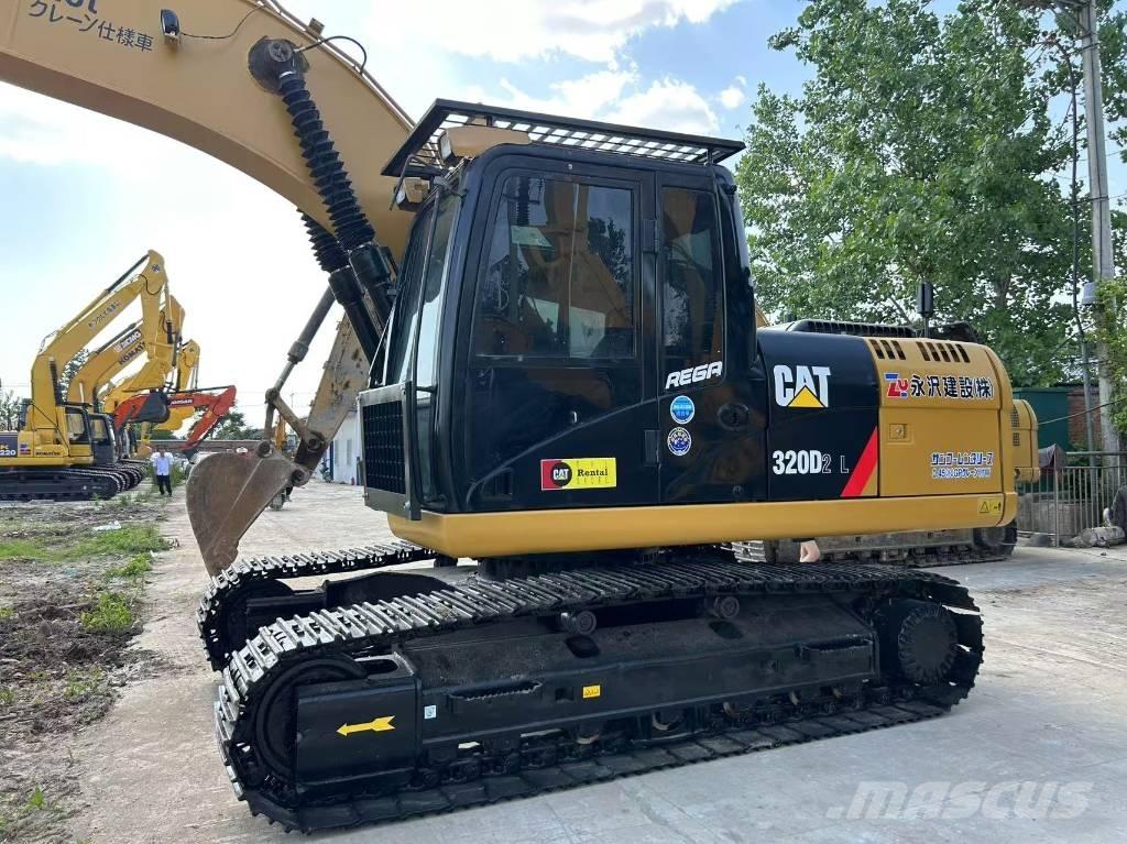 CAT 320 D Roomikekskavaatorid