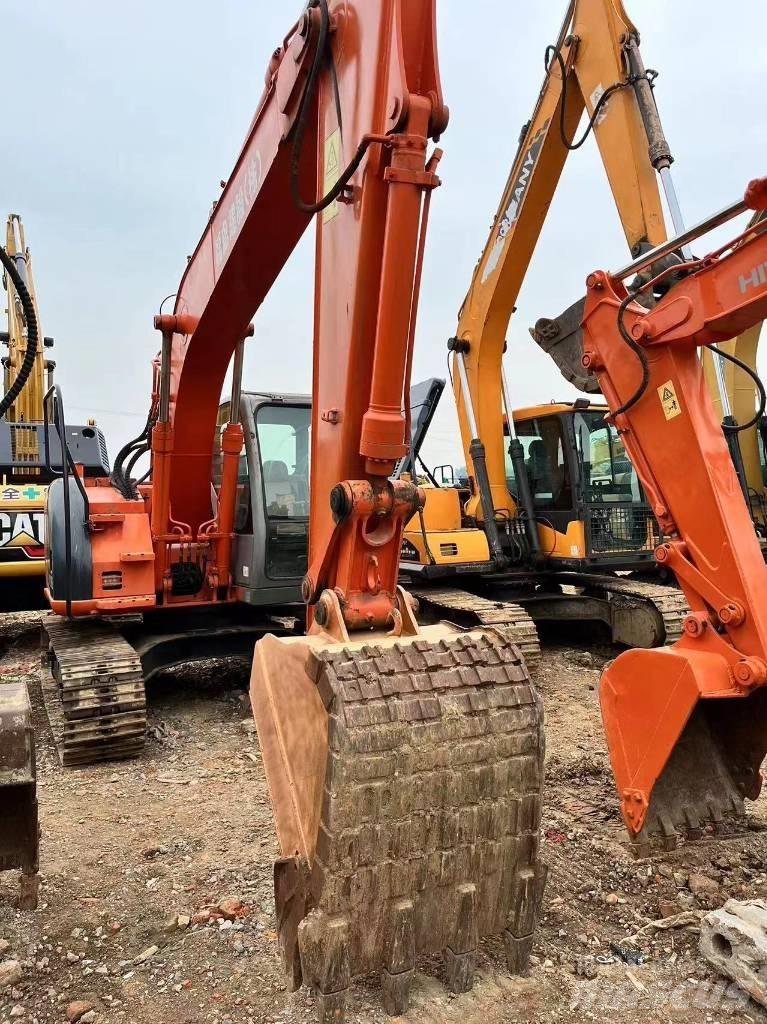 Hitachi ZX 135 US Roomikekskavaatorid