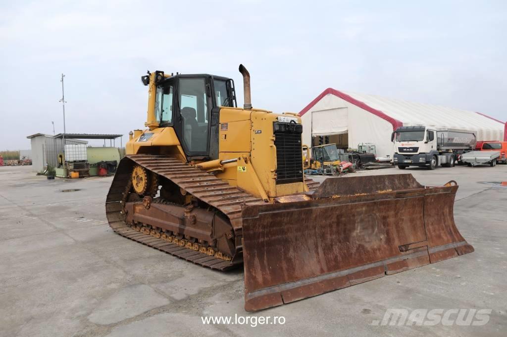 CAT D 6 N Buldooserid