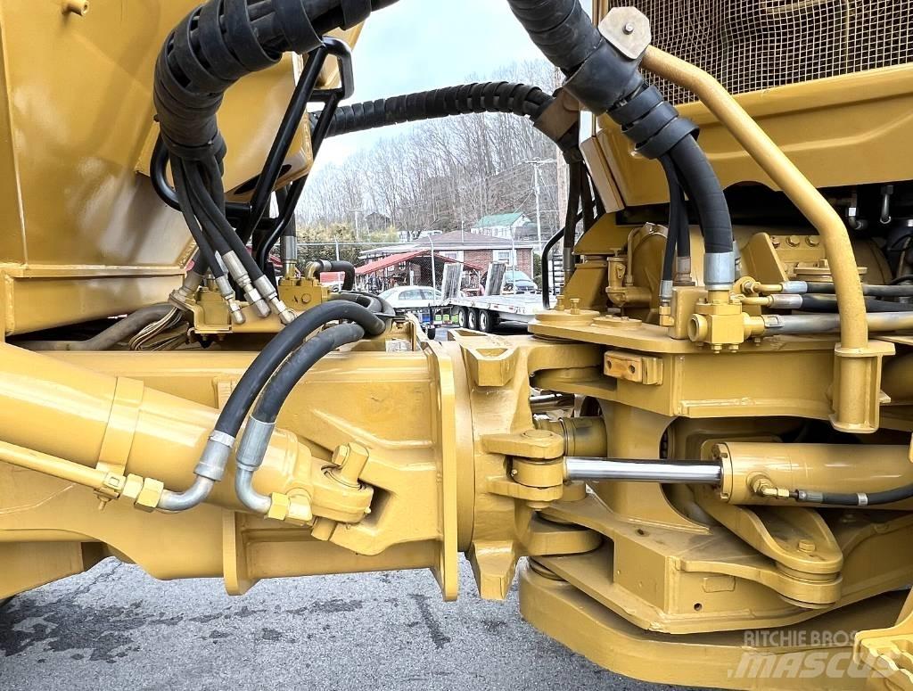 CAT 740 Liigendraamiga pinnaseveokid