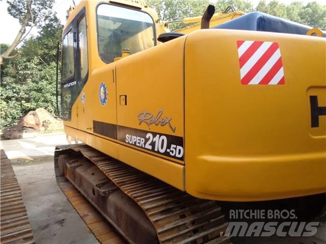 Hyundai R210-5D Ratasekskavaatorid