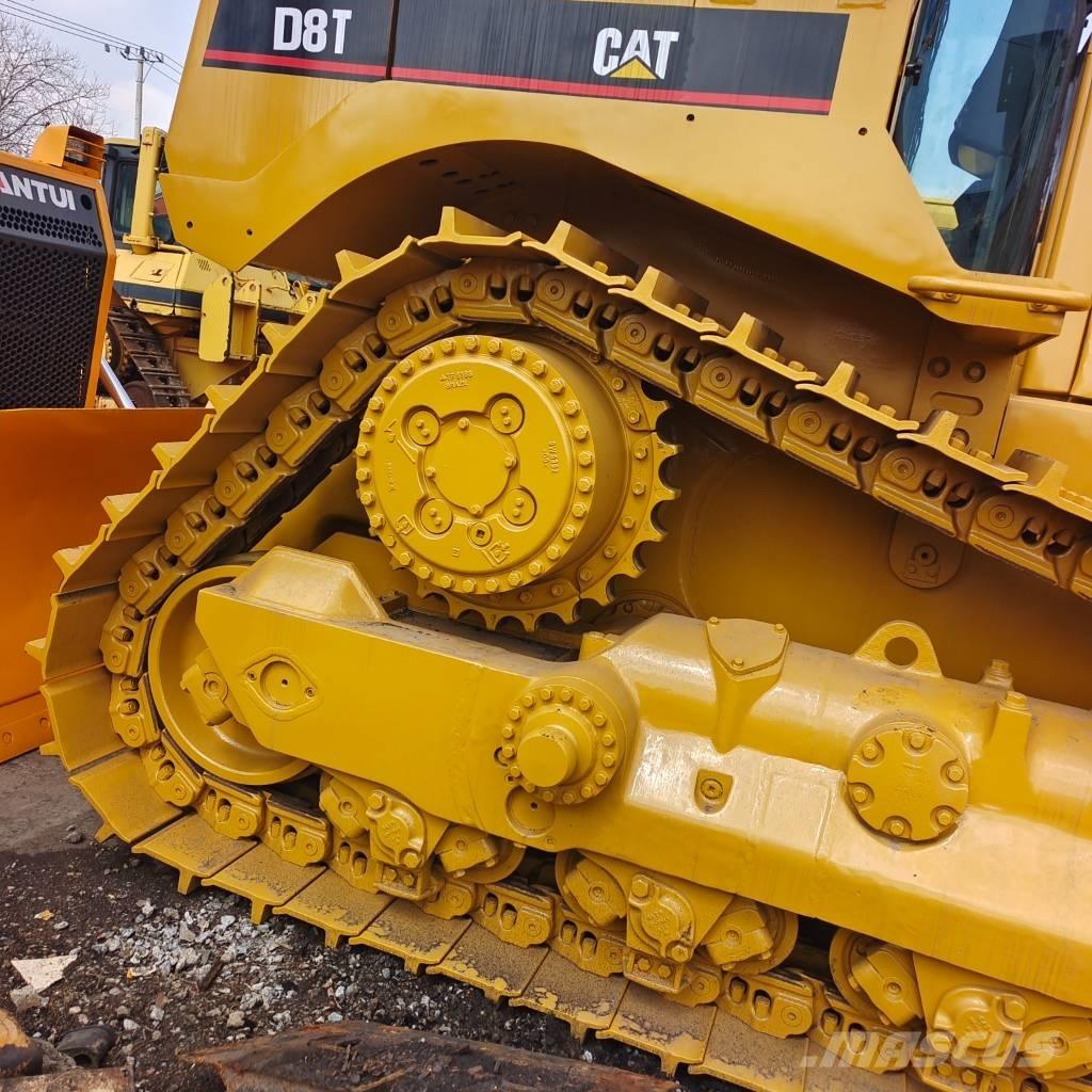 CAT D 8 T Buldooserid