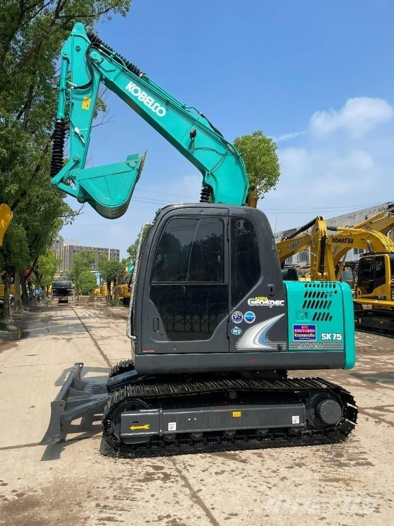 Kobelco SK 75 Miniekskavaatorid < 7 t