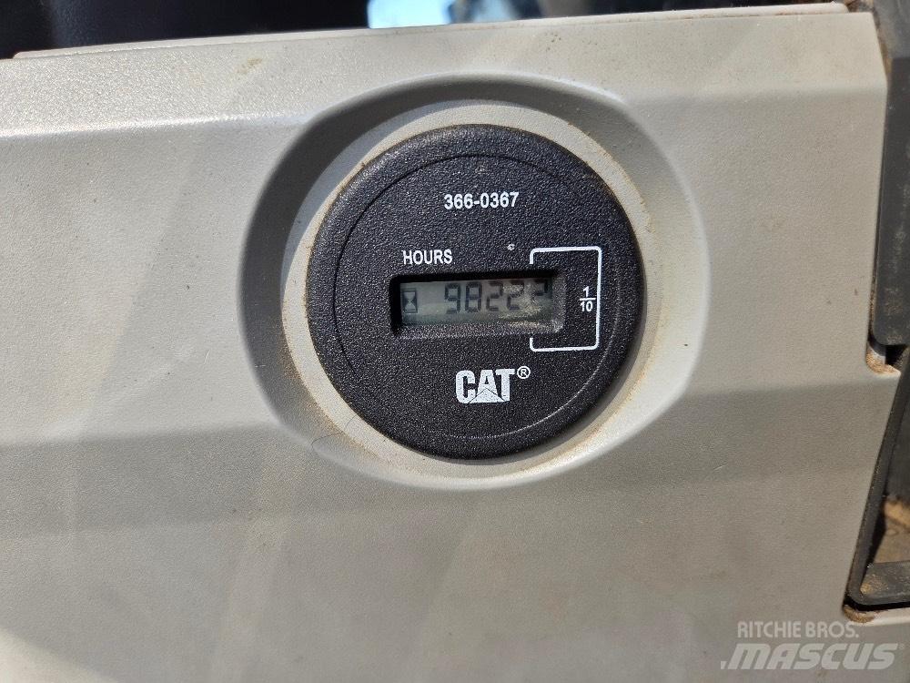 CAT 320EL Roomikekskavaatorid