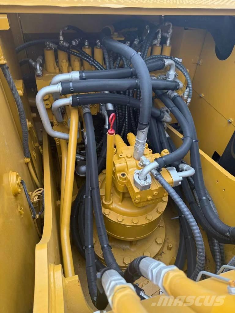 CAT 320 D Roomikekskavaatorid