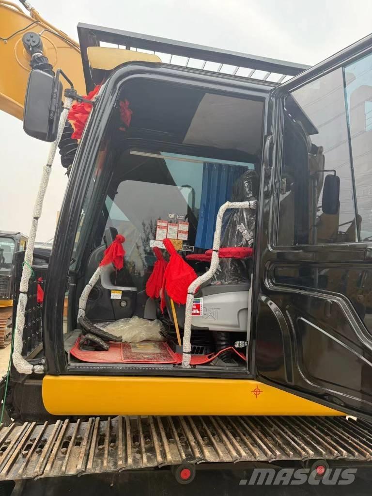 CAT 320 D Roomikekskavaatorid
