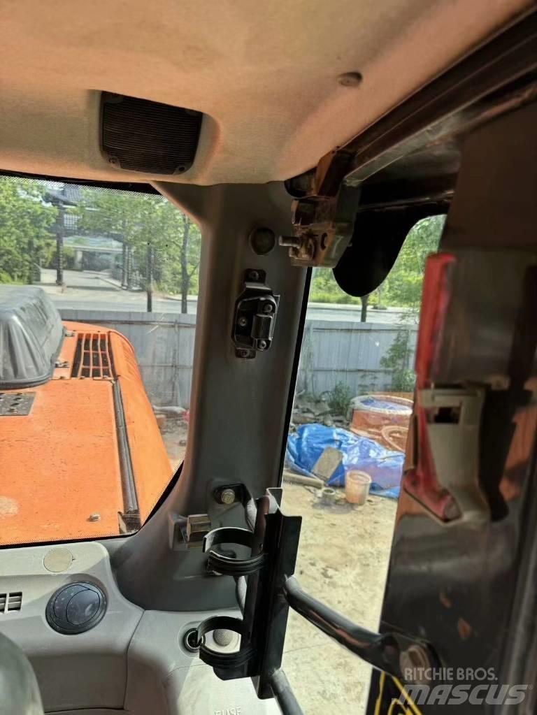 Hitachi ZX 350-3 Roomikekskavaatorid