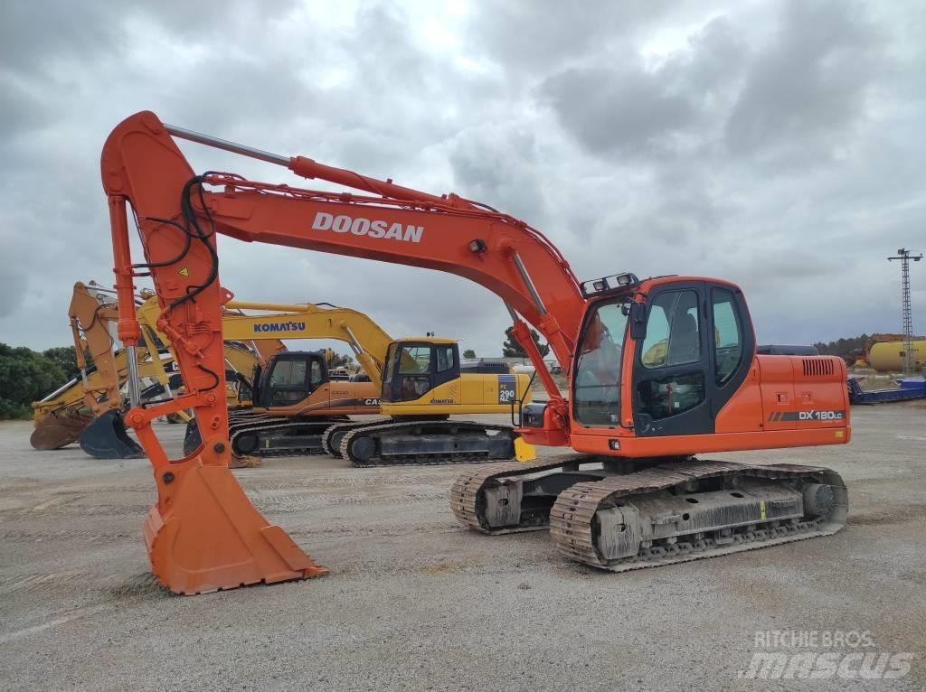 Doosan DX 180 LC Roomikekskavaatorid