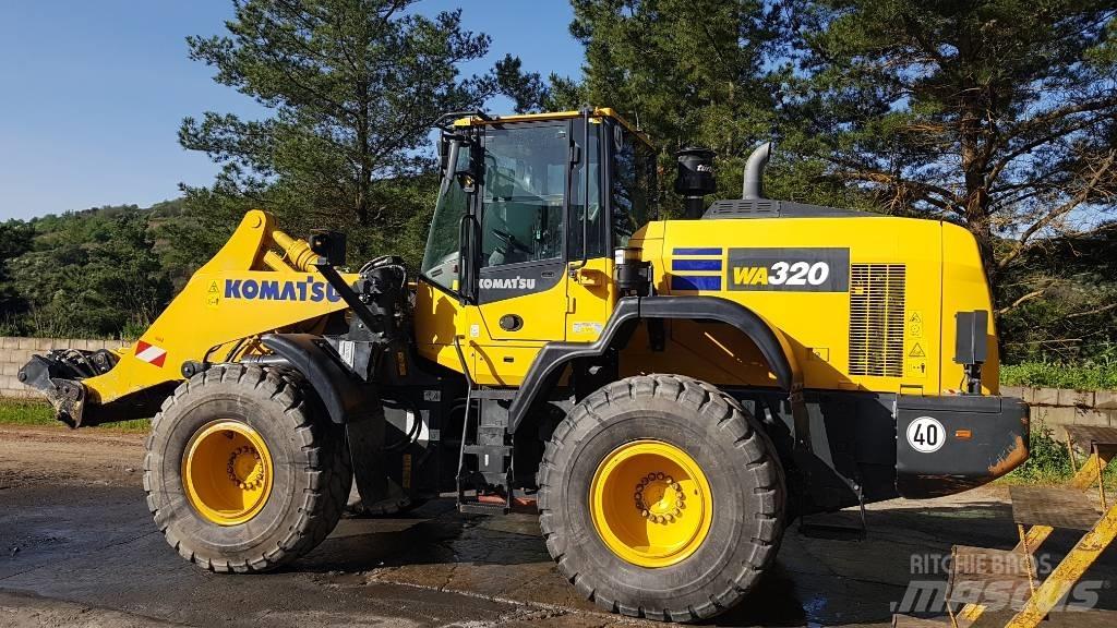 Komatsu WA320-8E0 Rataslaadurid