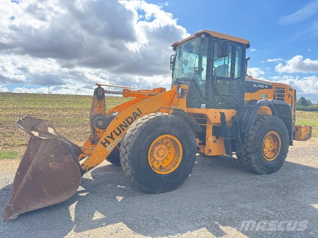 Hyundai HL 740-9 A Rataslaadurid