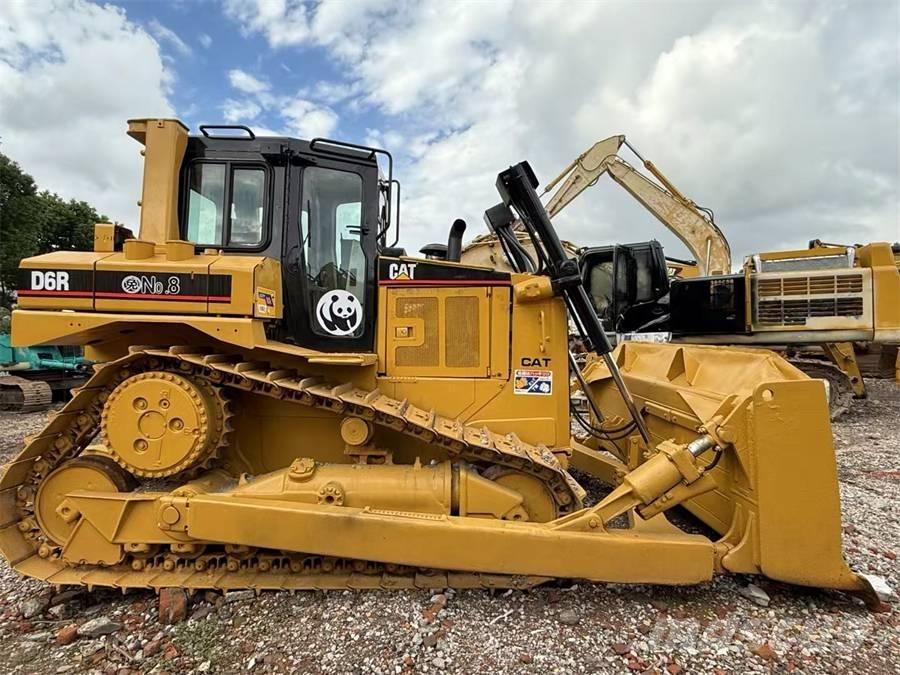 CAT D 6 R Buldooserid