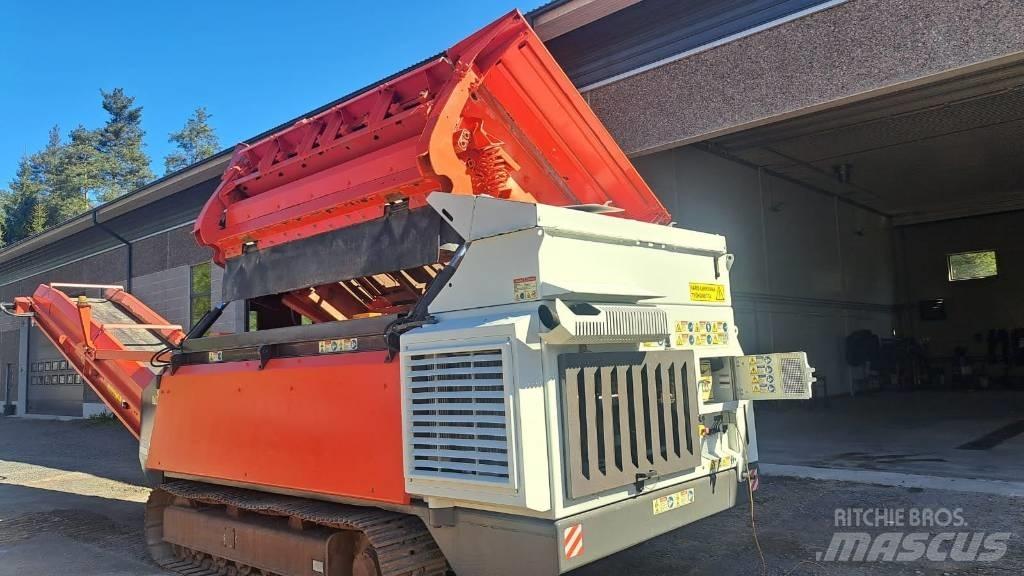 Sandvik QE 141 Iseliikuvad sõelad