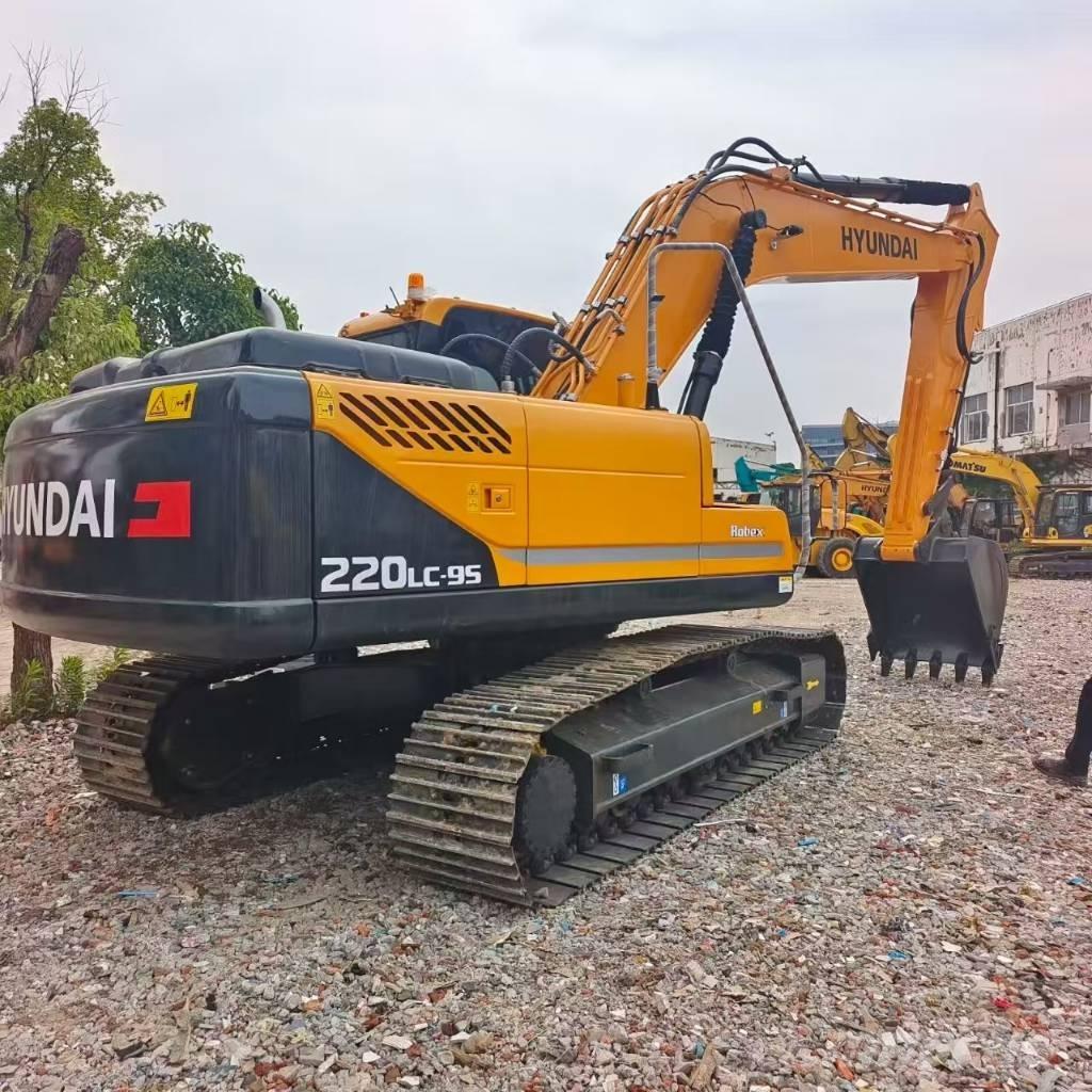Hyundai 220 LC-9 Roomikekskavaatorid