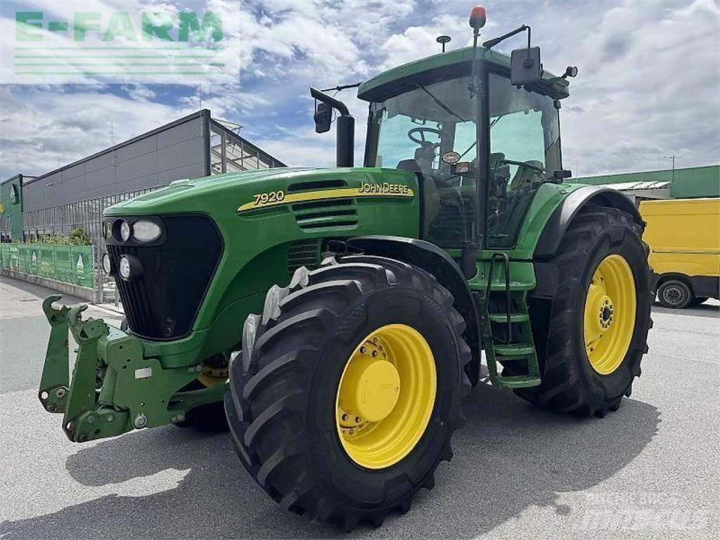 John Deere 7920 Traktorid