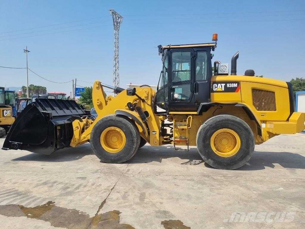 CAT 938 M Rataslaadurid