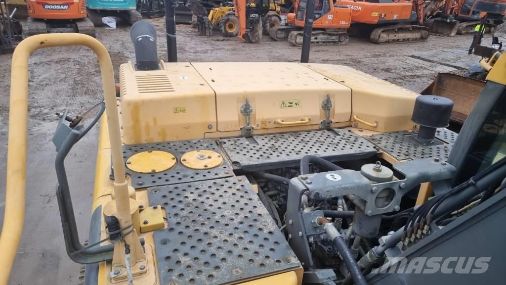 Volvo EC 300 D Roomikekskavaatorid