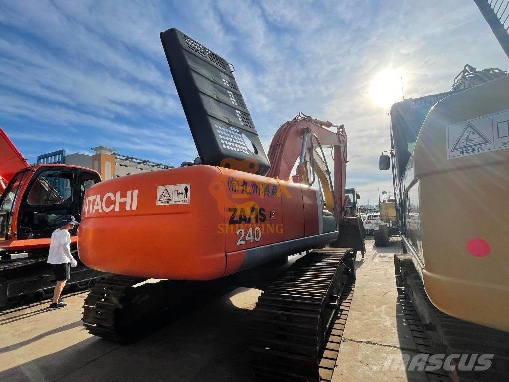 Hitachi ZX 240 Roomikekskavaatorid