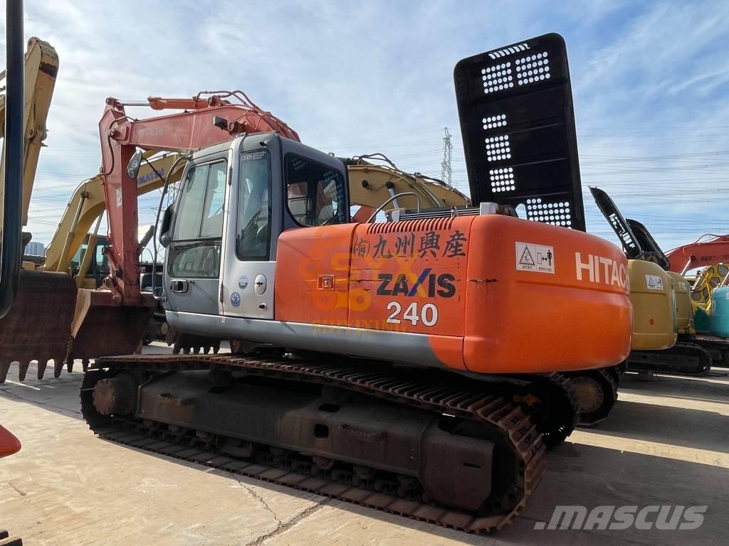 Hitachi ZX 240 Roomikekskavaatorid