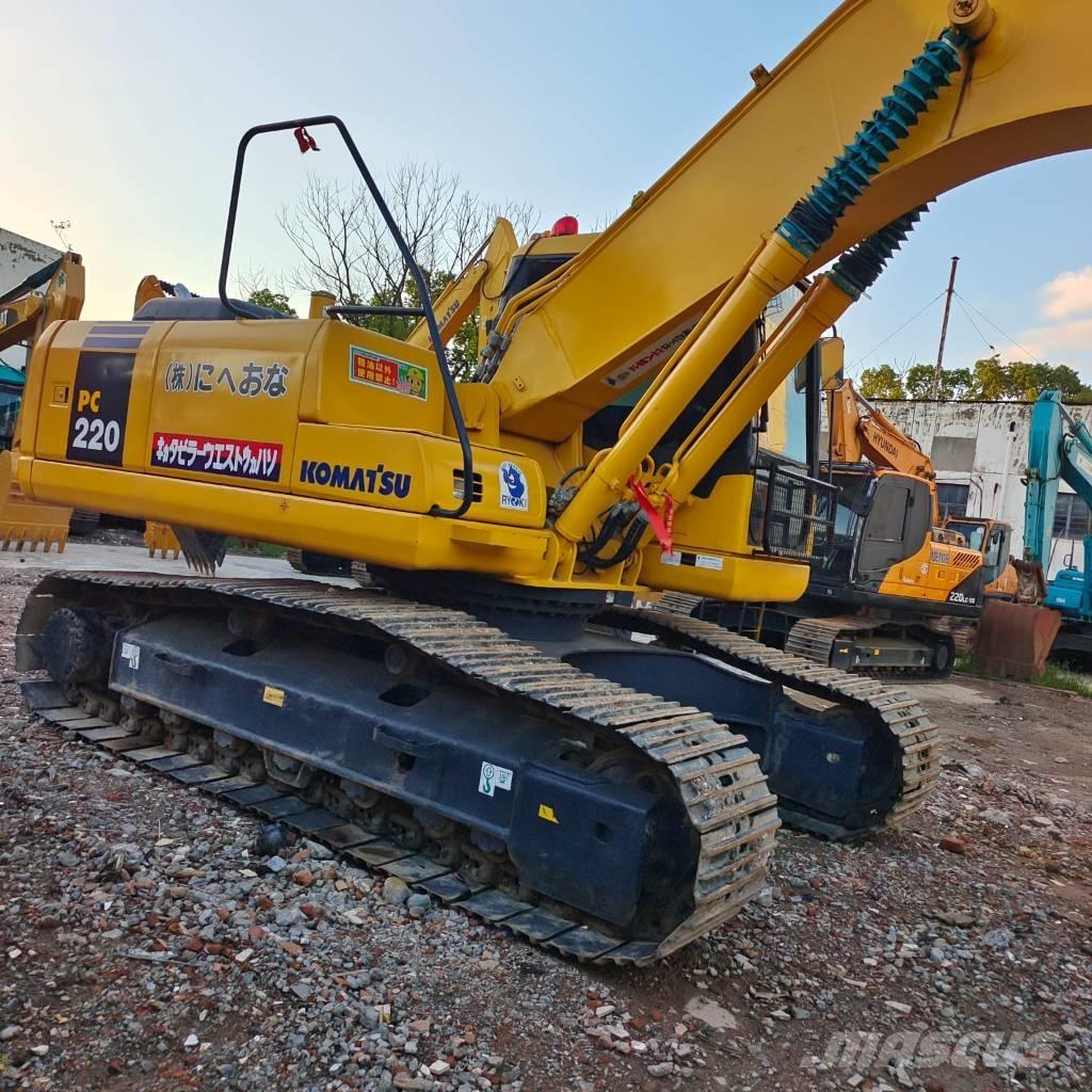 Komatsu PC 220LC Roomikekskavaatorid